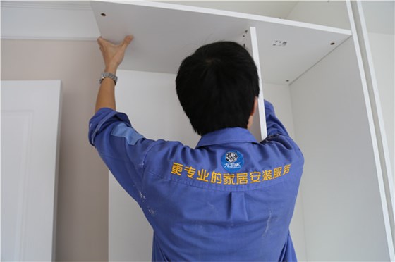 左右手，為您提供更專業(yè)的家具安裝服務(wù)