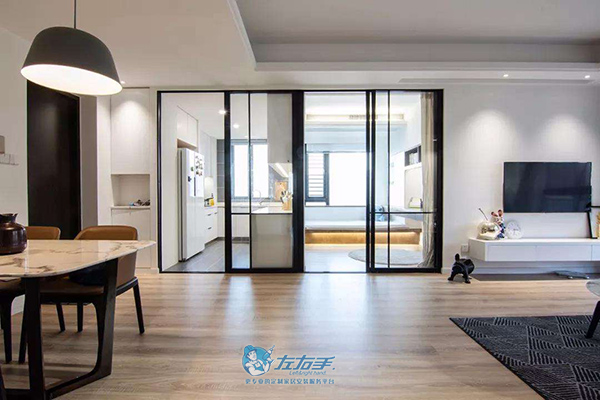 學(xué)會(huì)廚房玻璃推拉門(mén)安裝方法，讓廚房明亮又通透