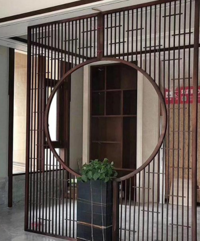 成都不銹鋼屏風，鋁屏風與鋼屏風的區(qū)別在哪？
